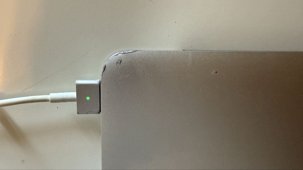 Macbook pro 13” appl