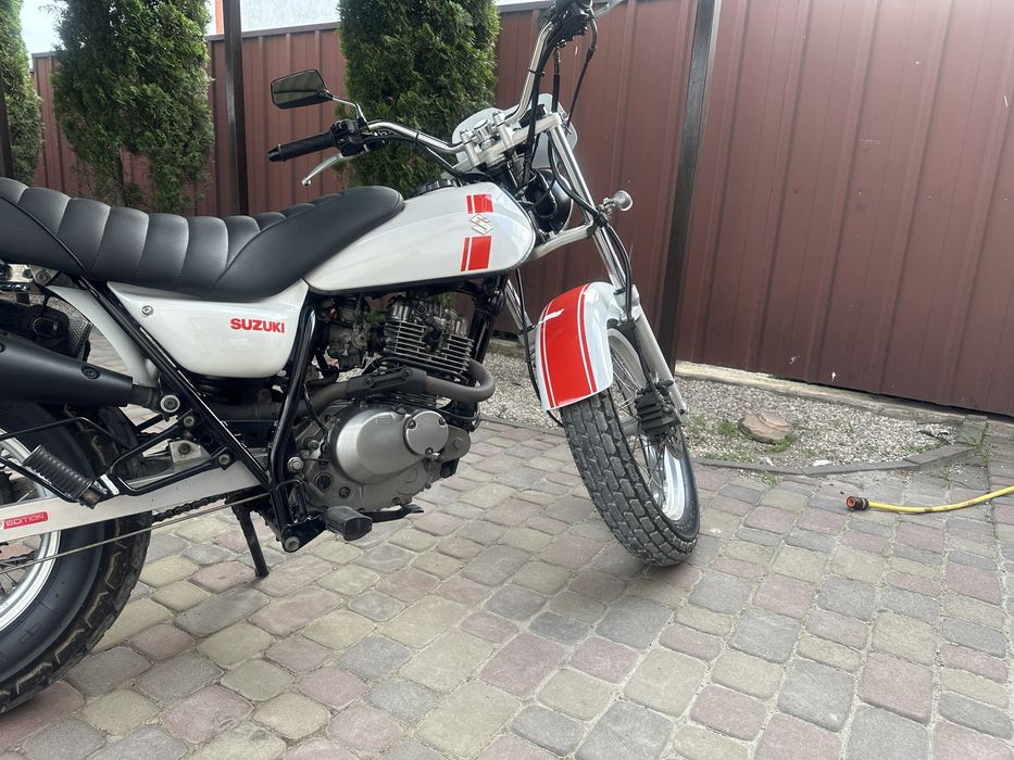 Suzuki van van 200