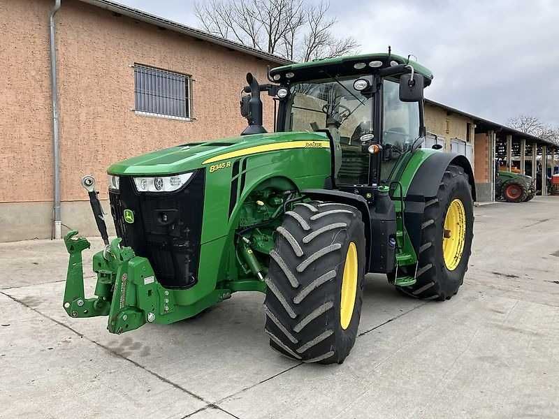 Трактор John Deere 8345R