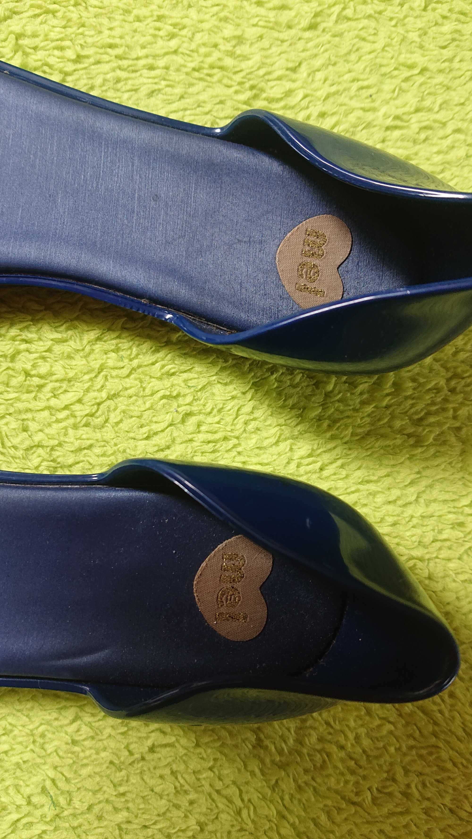 Melissa r.33/34 / buty melliski / meliski / Mel