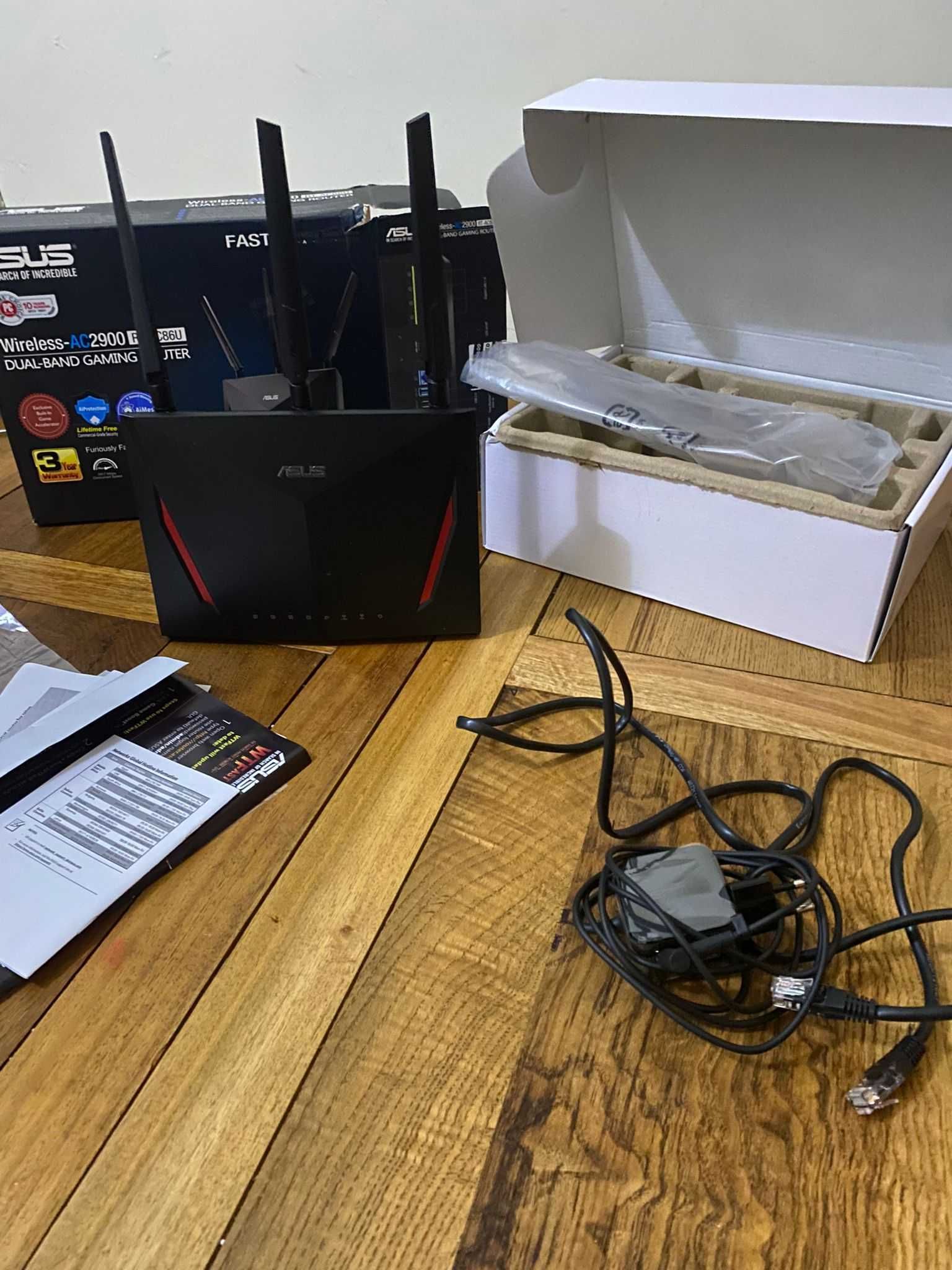 Roteador ASUS RT-AC86U Dual-Band Gaming Wi-Fi - Como Novo