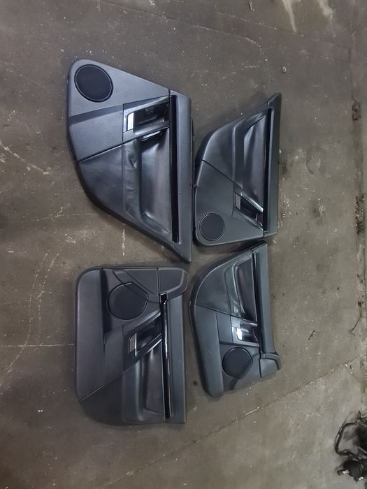 Opel vectra c Boczki skóra roletki