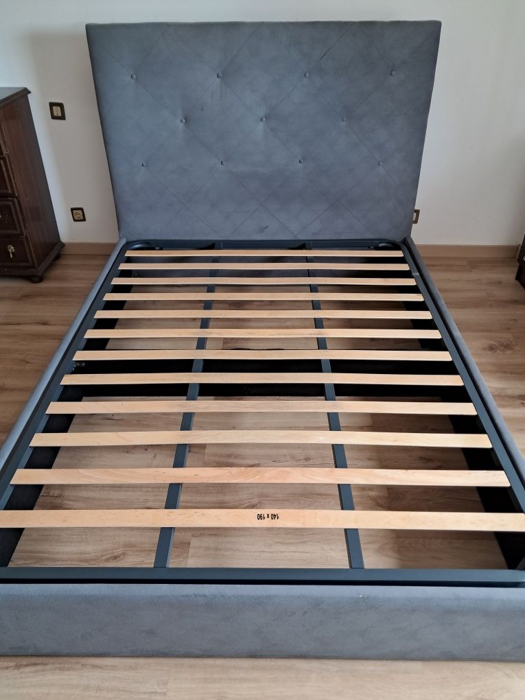 Cama e estrado  como novo