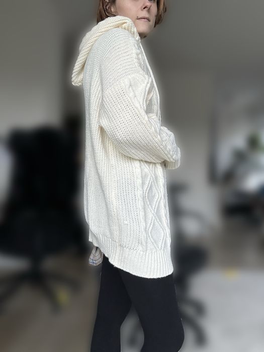 Ciepły dziergany kardigan