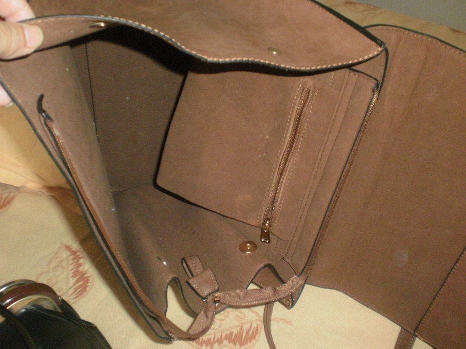 Mala em pele martelada