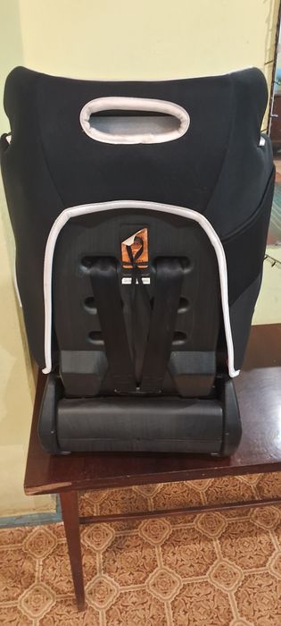 Продам дитяче автокрісло