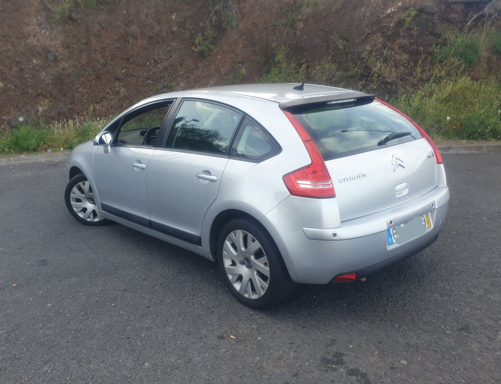 Alugar carro na Ilha da Madeira para férias Rent a Car Holidays