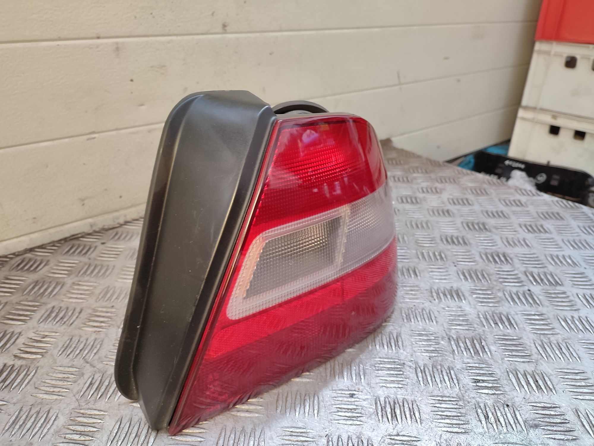 Honda Civic VI lampa prawa prawy tył tylna