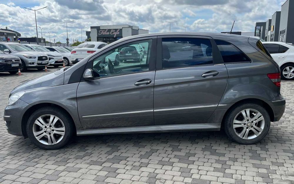 Mercedes-Benz B 180 2010