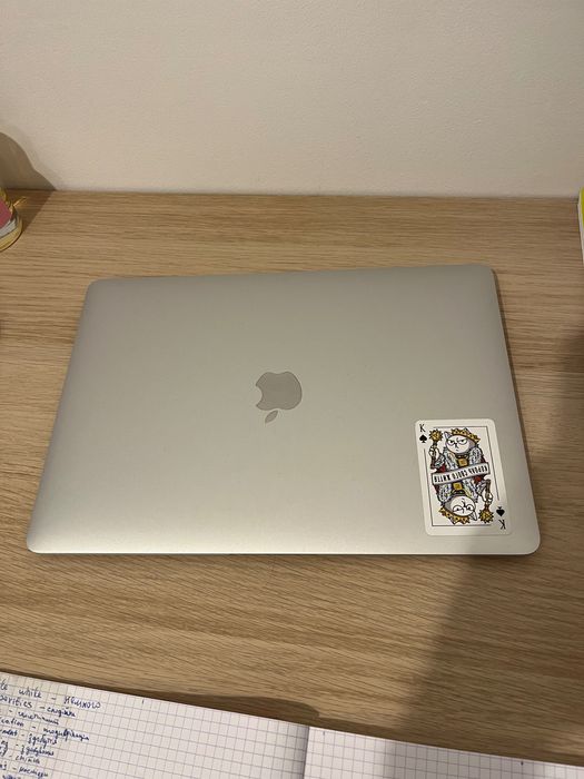 MacBook Air M1 (2022) 8 ram 256GB storage