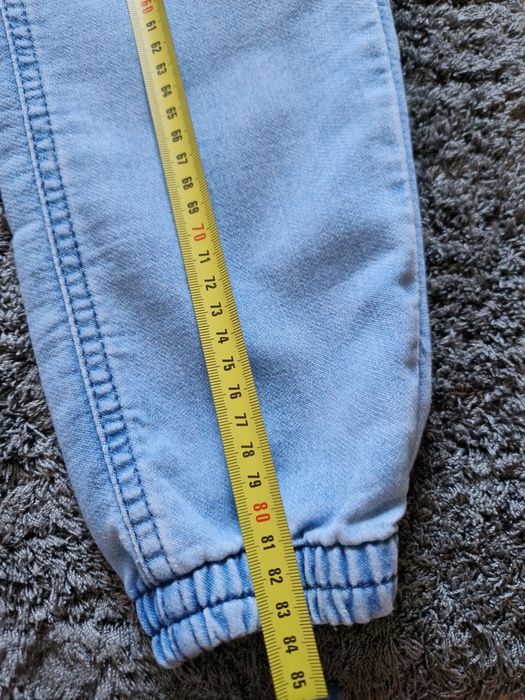 Jeansowe/ dżinsowe DZIECIĘCE spodnie joggery w roz 140