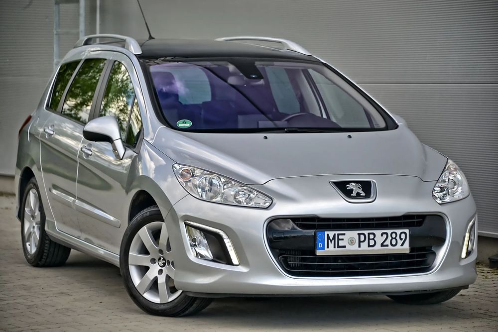 Peugeot 308 1.6 HDi 112KM Klimatronic NAVI Panorama PDC Grzane Fotele LED Alufelgi