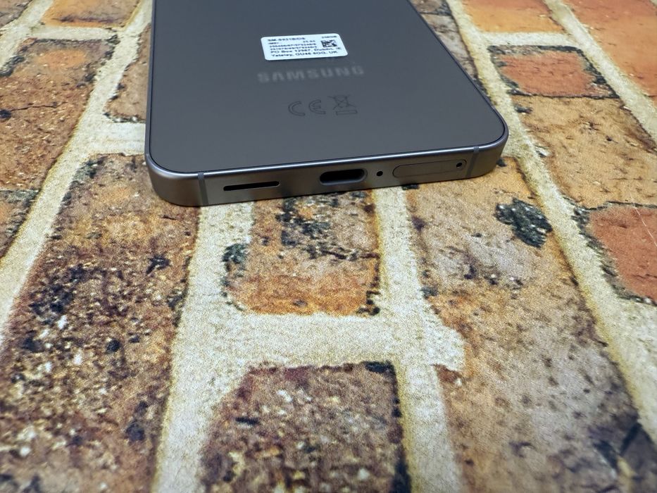 New Samsung Galaxy S25 12/256gb Global Silver Shadow