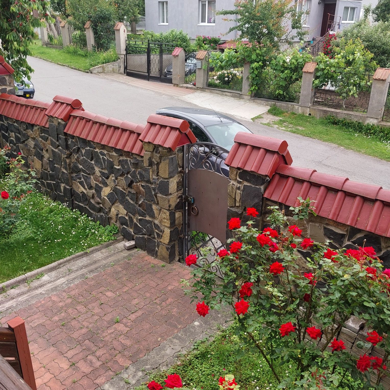 Продам  добротний   будинок  у  місті   Терміново  !  Торг !