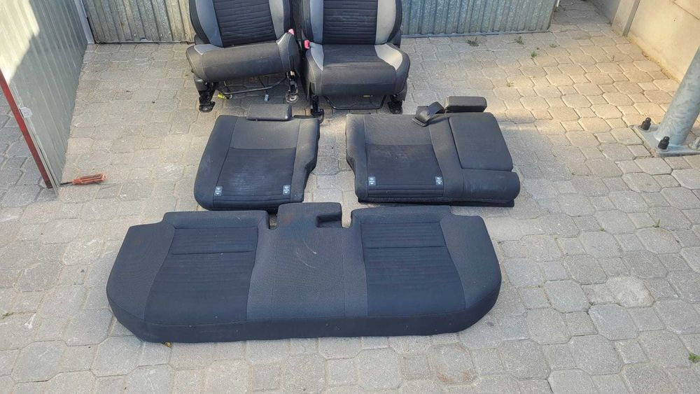 Toyota auris 2 generacja rocznik 2016 fotele