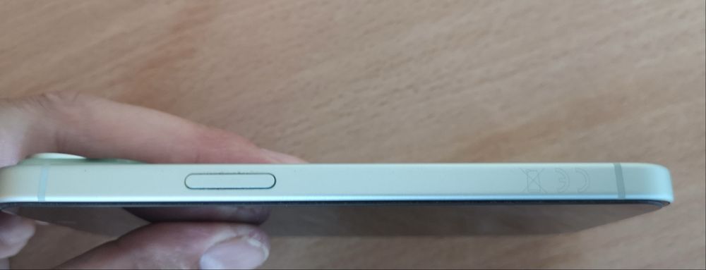 IPhone 15 128 gb zielony uzywany jak nowy