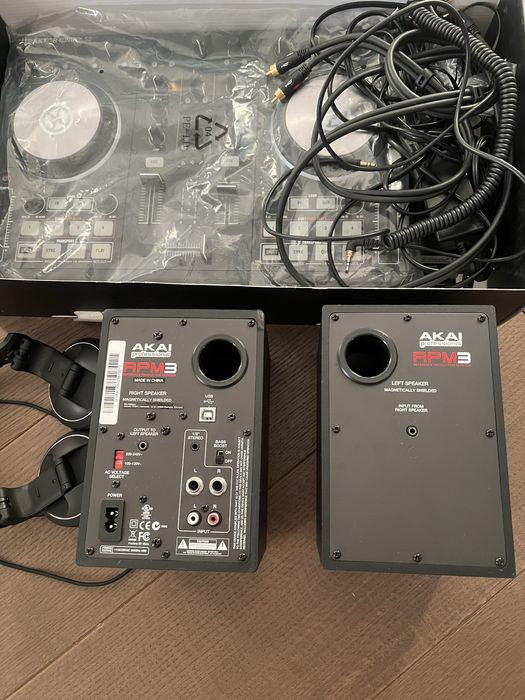 Продам DJ контроллер Traktor Kontrol S2 MK2 колонки, навушники