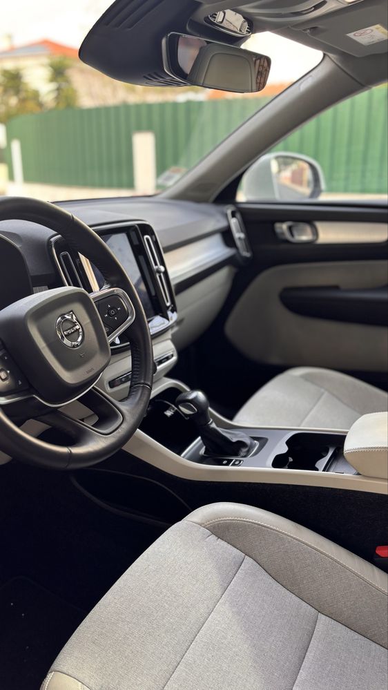 Volvo XC40 T3 Gasolina Teto Panorâmico