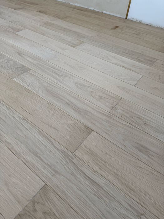 Deska dębowa dwuwarstwowa klasa I Natural Mikrofaza  6mm drewna 11 m2