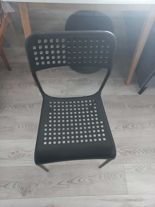 SANDSBERG czarne krzesło IKEA