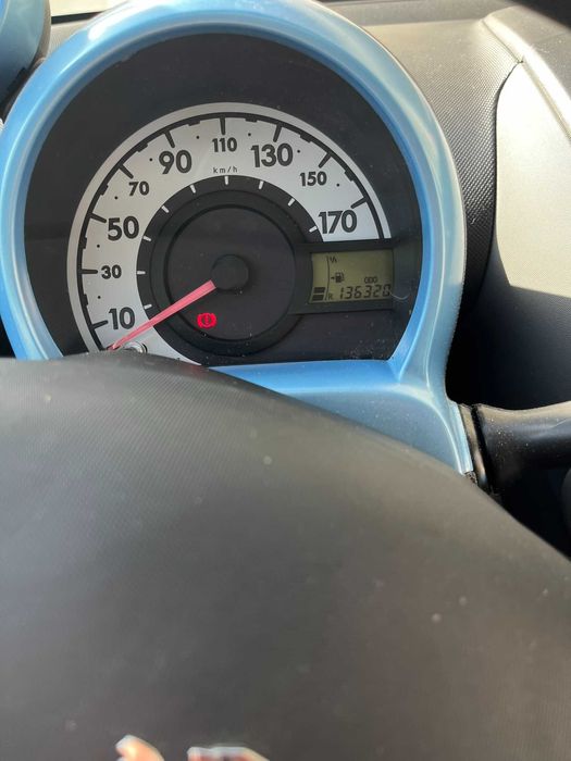 Peugeot 107 em excelente estado geral, económico, fiável
