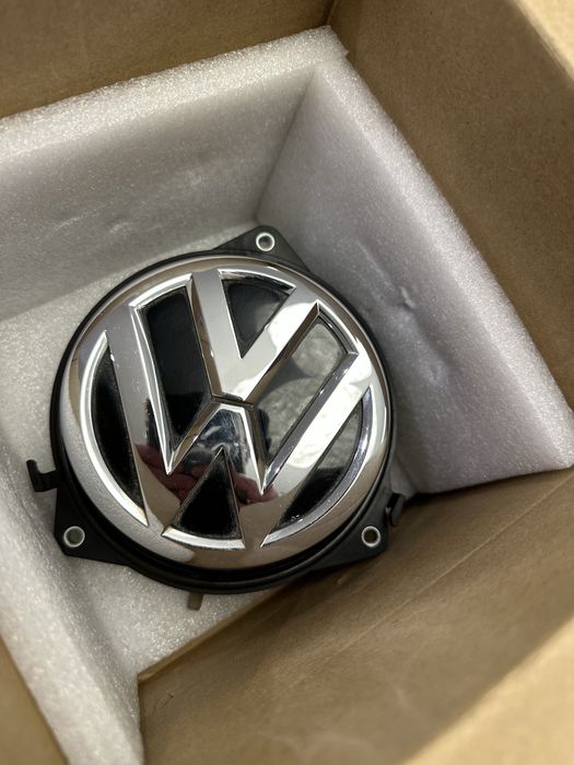 Продам значок з механізмом під камеру Volkswagen
