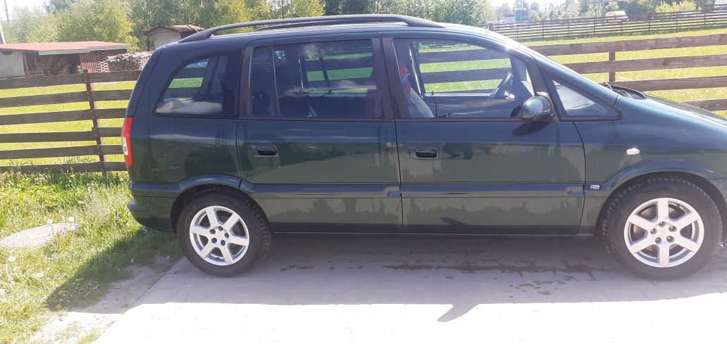 ZAFIRA A. Restailing.7місць
