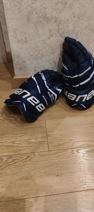 Продам хоккейные перчатки краги BAUER 15размер