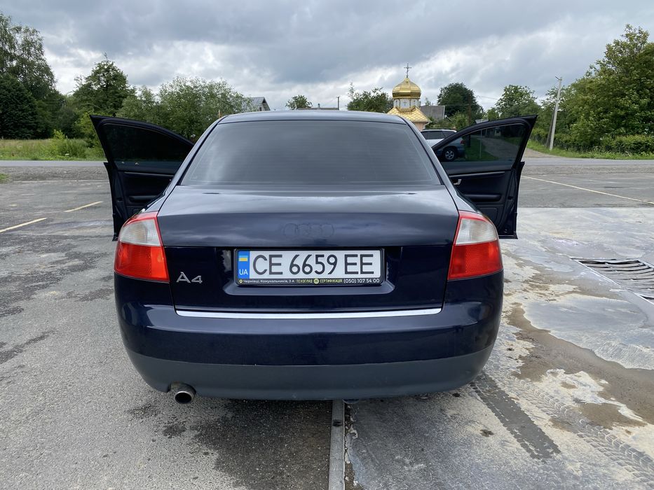 Audi A4 1.6 бензин
