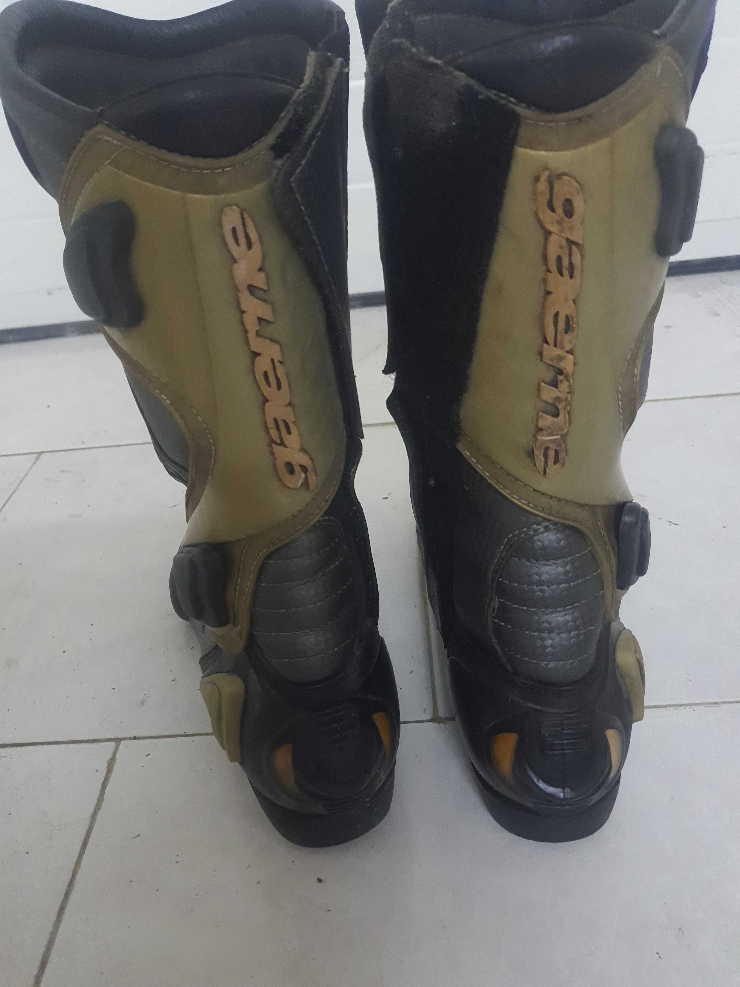 Botas motocross em pele
