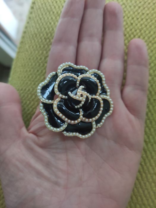 Брошка  квітка біжутерія