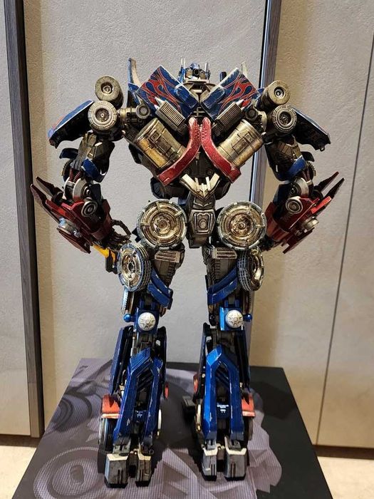 Figura Transformers ThreeA Premium Scale Optimus Prime