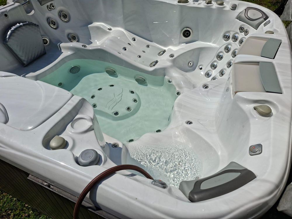 Jacuzzi sundance maxxus armstark 880