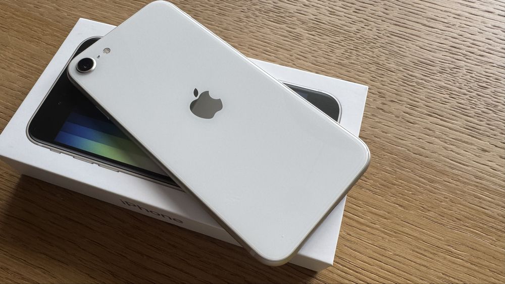 iPhone SE 2022 64GB biały
