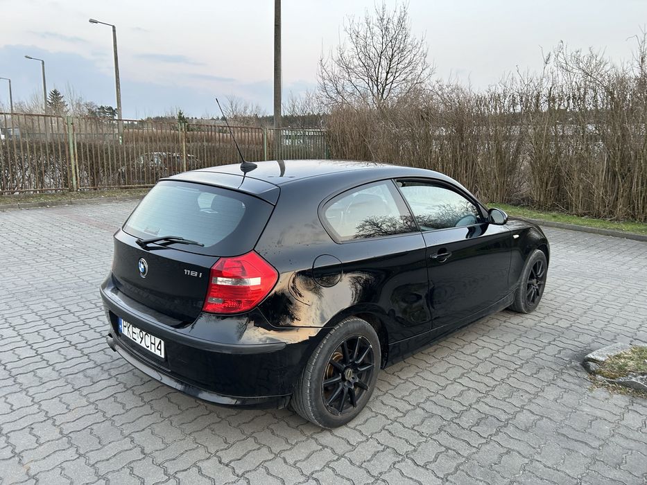 BMW 1 2.0 benzyna lifting 6 biegow zdrowy i zadbany ZAMIANA