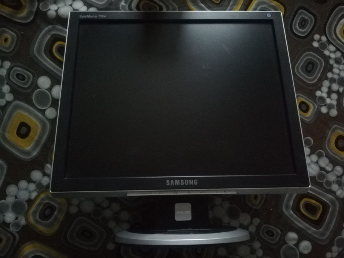 Монитор Samsung 730 bf