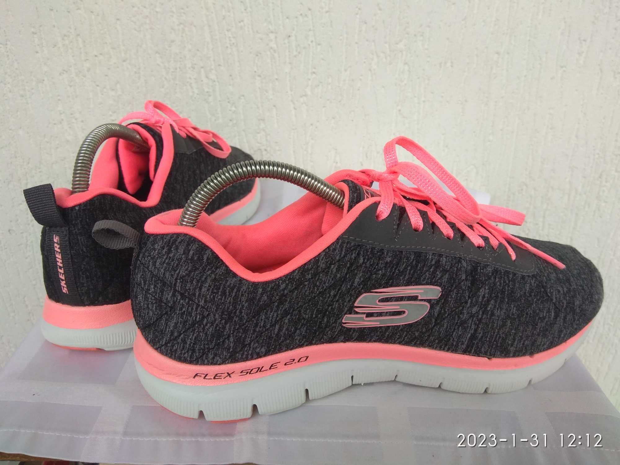 Суперлегкие,текстильние кроссовки Skechers Lite-Weight р.39