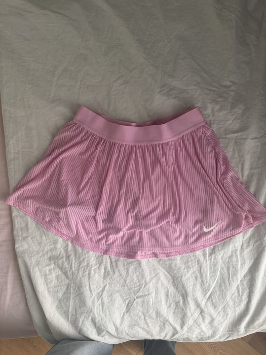 Рожева тенісна юбка-шорти nike
