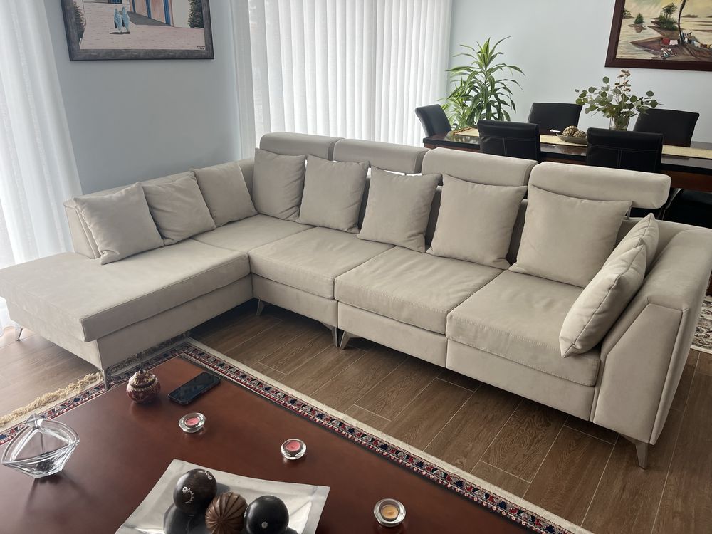 Sofá com chaise longue