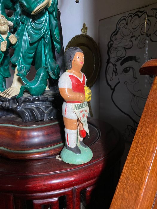 Escultura Movimento Fálico Jogador Fute Faiança Caldas da Rainha 17 cm