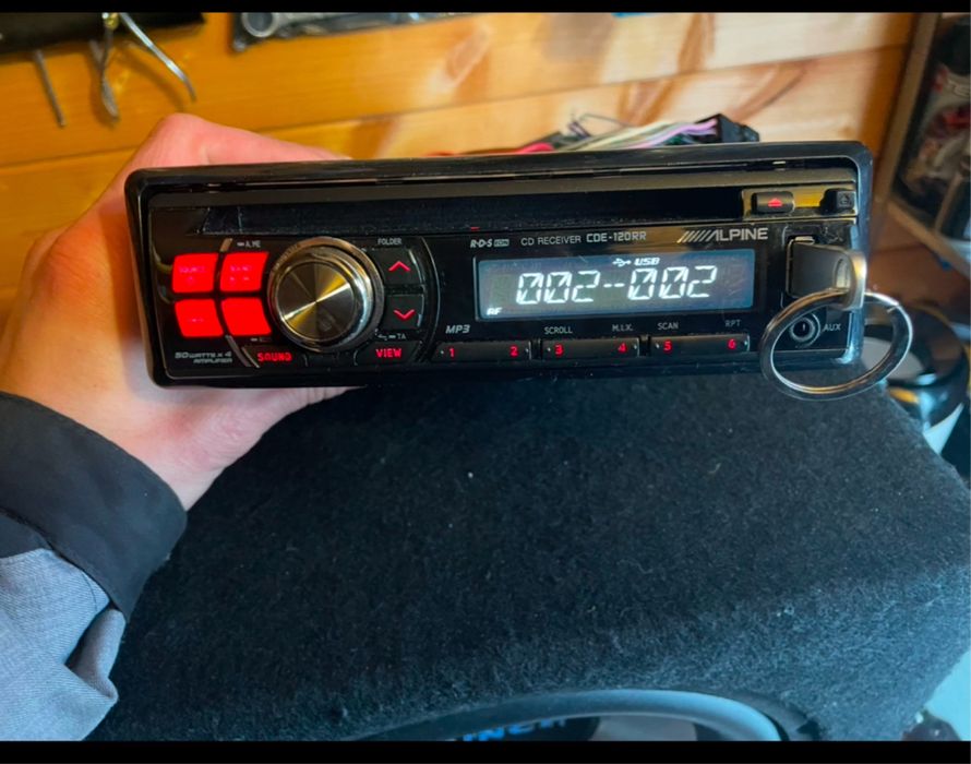 Магнітофон AlPINE