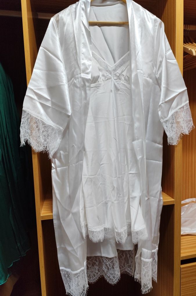 Robe + camisa de noite branca