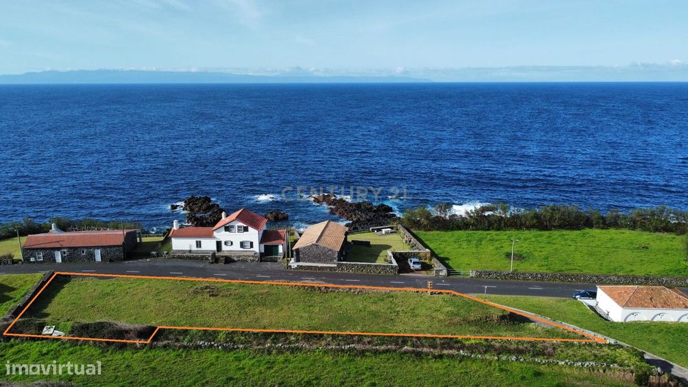 Terreno com Vista Panorâmica na Ilha Graciosa - 75.000€