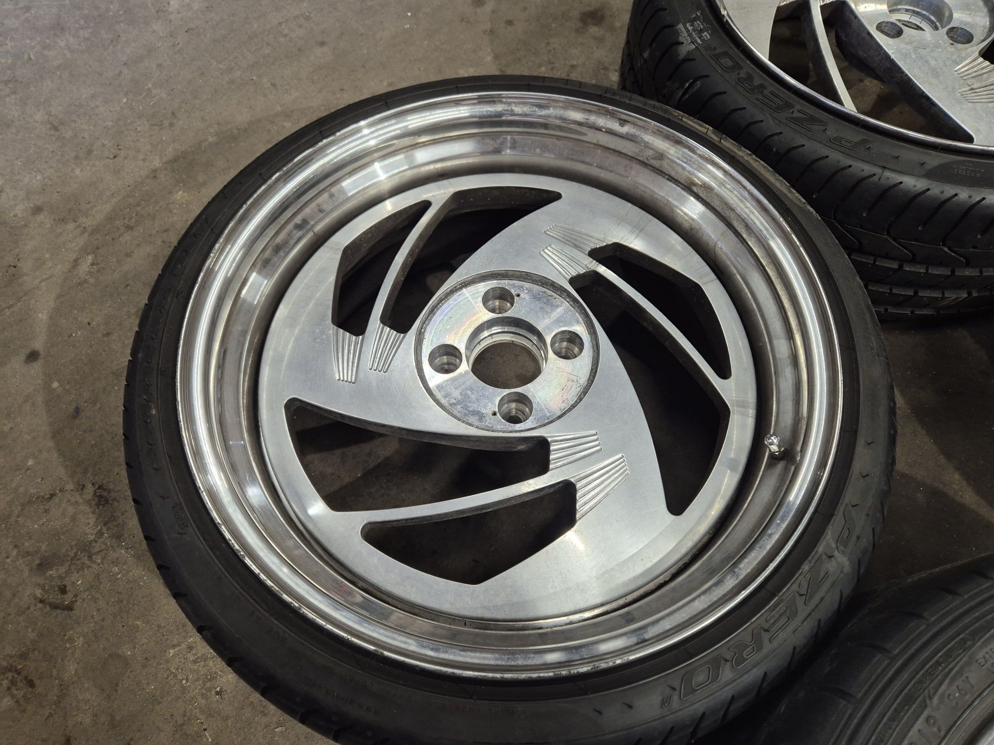 Dynatech Carline 3tlg Radinox Nw1 8.5j/9.5j 19" 4x108 et28 Custom Baza