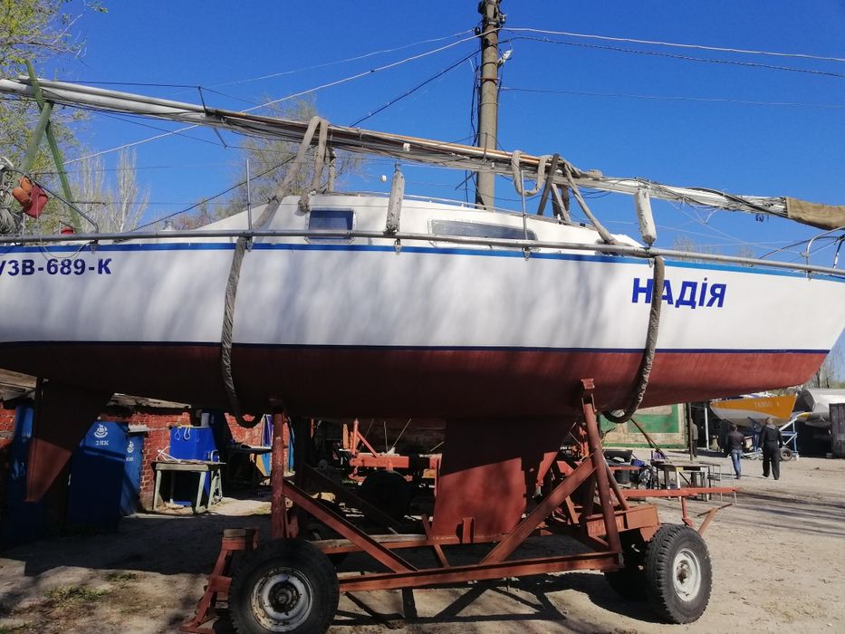 Продам парусную яхту