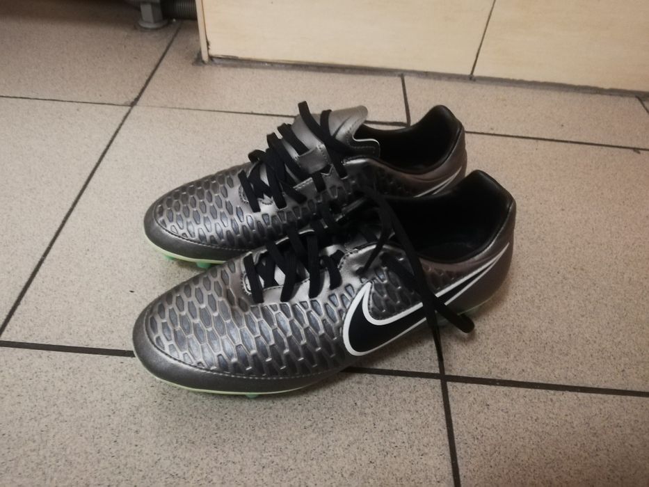 Sprzedam buty korki