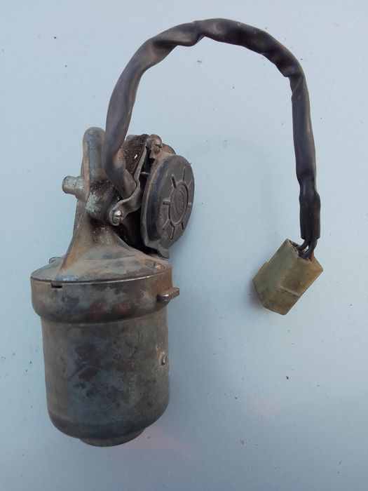 Моторедуктор приводу склоочисників ваз