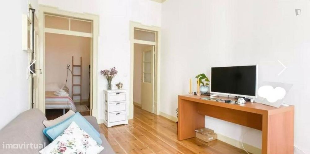 441809 - Lighly Clean Room In Intendente With...