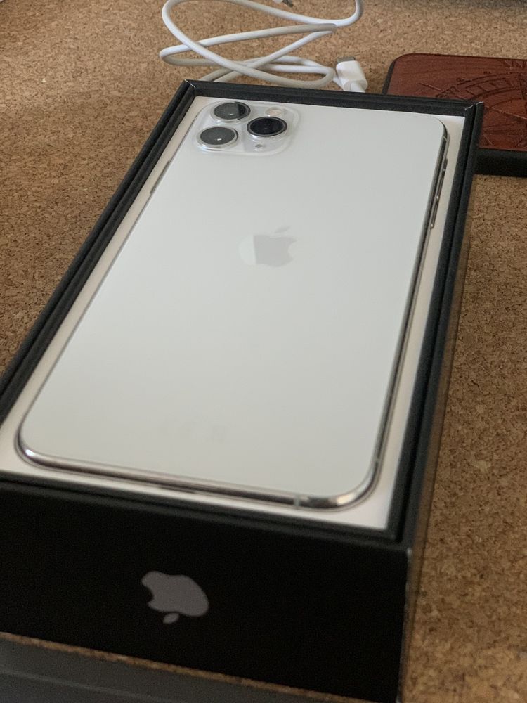 Iphone 11 Pro Max 512 GB + etui