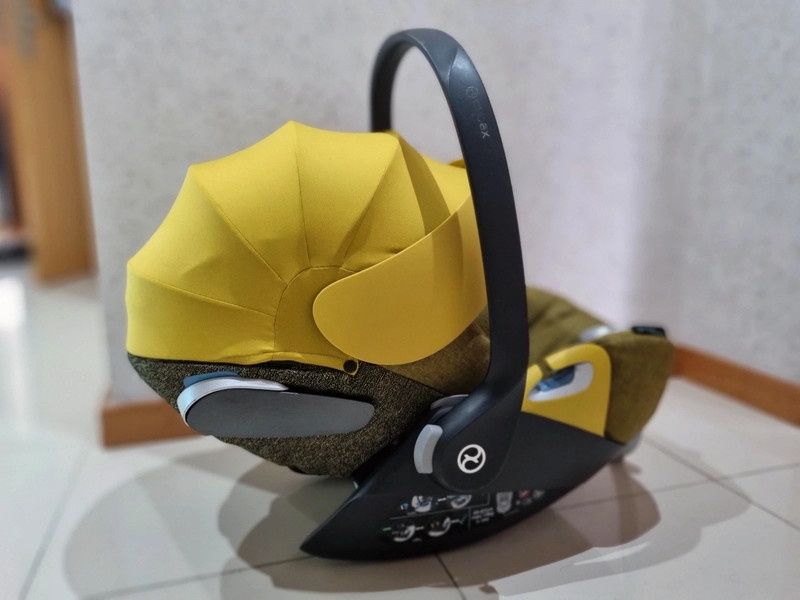 Ovo/babycoque/cadeira auto da marca Cybex, modelo Cloud Z I-size